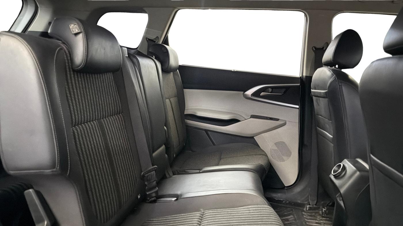 2024 KIA CARENS PRESTIGE 1.5 PETROL 7 STR, Petrol, Manual, 47,147 km, Right Side Rear Door Cabin
