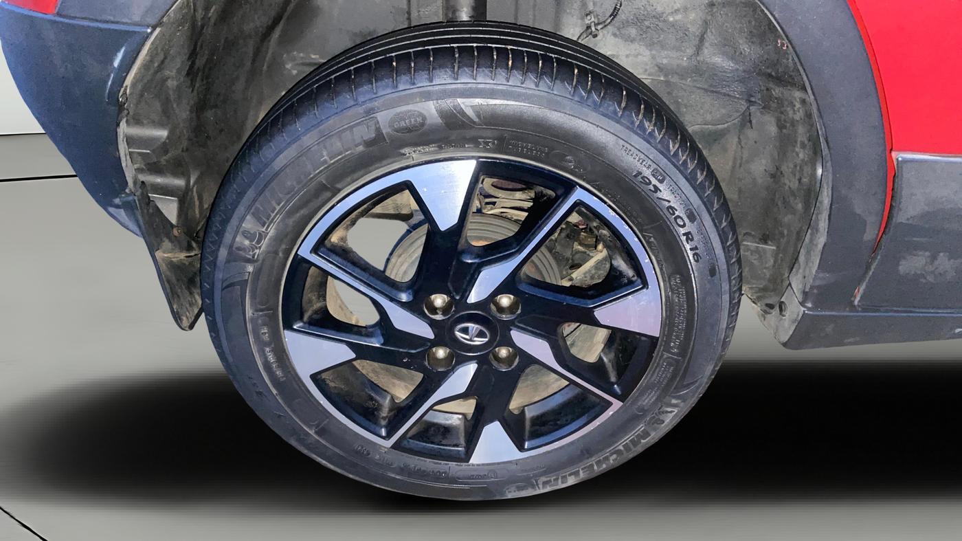2022 Tata PUNCH CREATIVE  1.2 RTN DUAL TONE, Petrol, Manual, 85,586 km, Right Rear Wheel