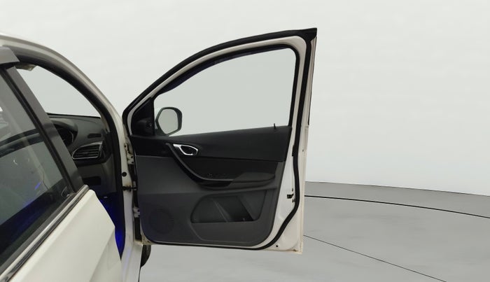 2017 Tata TIGOR XZ (O) PETROL, Petrol, Manual, 1,00,517 km, RHS Front Door