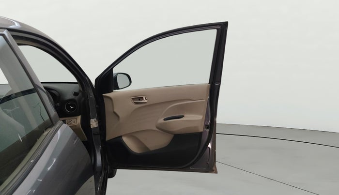 2019 Hyundai NEW SANTRO SPORTZ CNG, CNG, Manual, 99,828 km, RHS Front Door