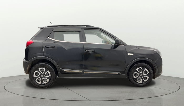 2021 Mahindra XUV300 W6 1.2 PETROL, Petrol, Manual, 1,18,148 km, Right Side View