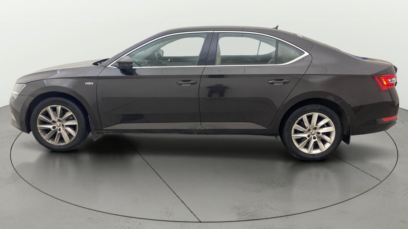 2017 Skoda Superb L&K 1.8 TSI AT, Petrol, Automatic, 65,419 km, Left Side