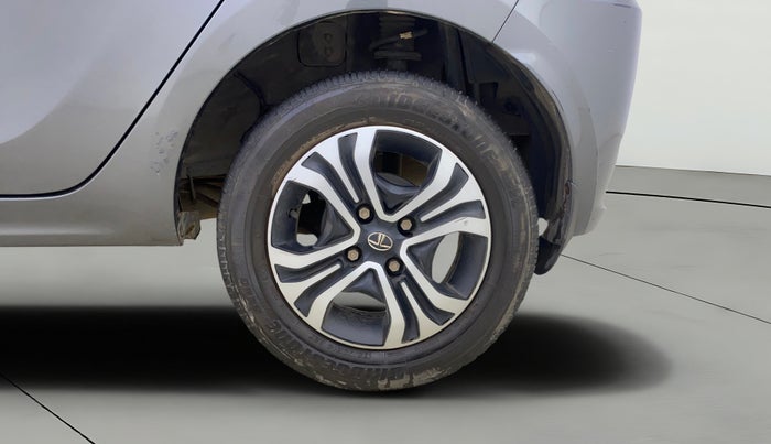 2022 Tata Tiago XZ PETROL, Petrol, Manual, 21,156 km, Left Rear Wheel