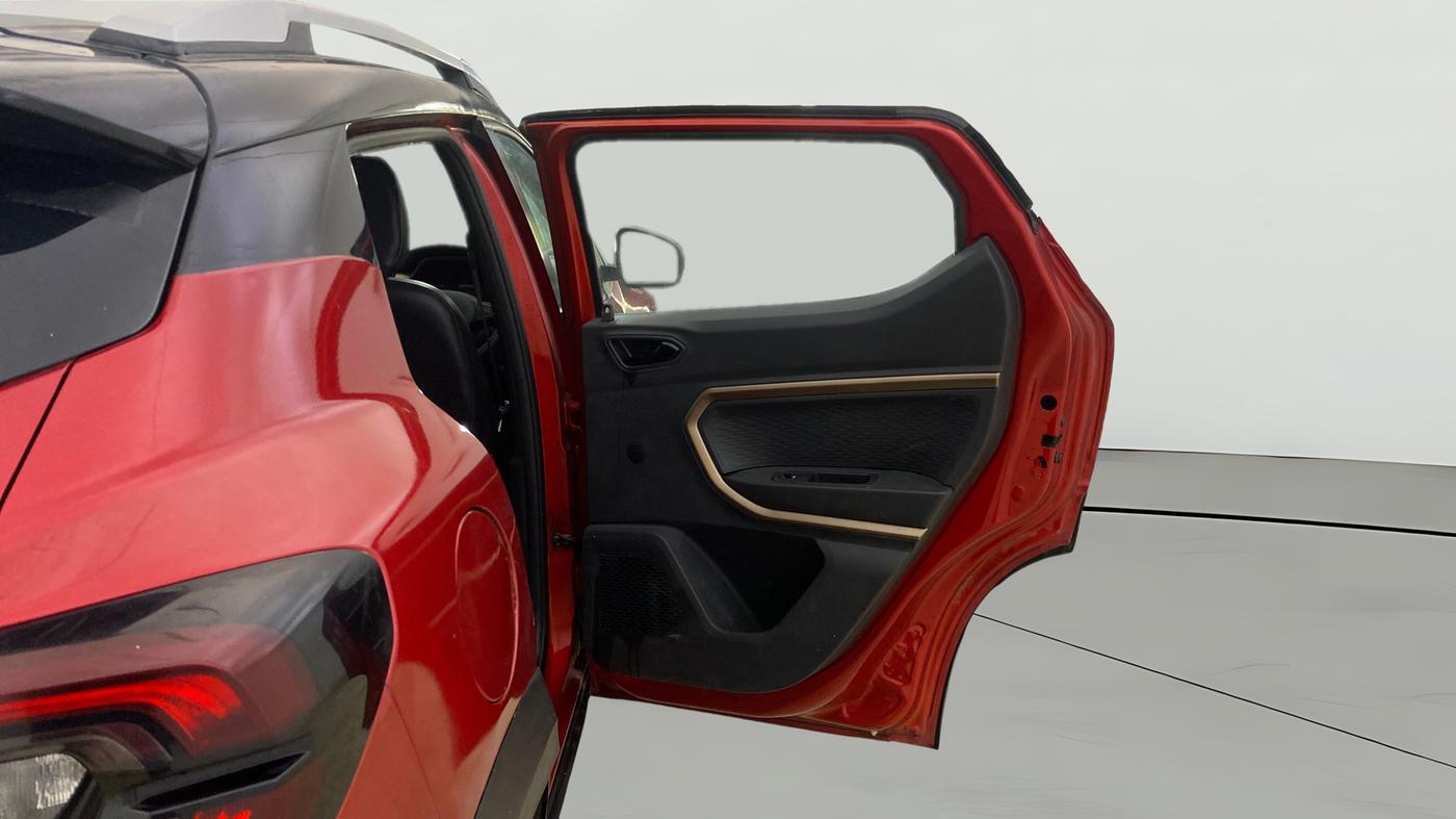 2022 Renault Kiger RXT (O) AMT DUAL TONE, Petrol, Automatic, 44,713 km, RHS Rear Door