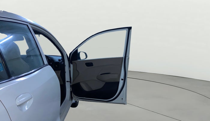 2020 Hyundai NEW SANTRO SPORTZ CNG, CNG, Manual, 49,674 km, RHS Front Door