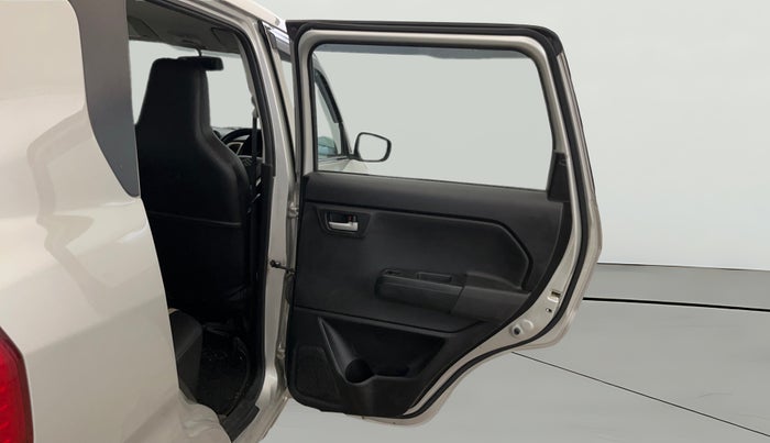 2025 Maruti New Wagon-R VXI CNG 1.0, CNG, Manual, 13,208 km, RHS Rear Door