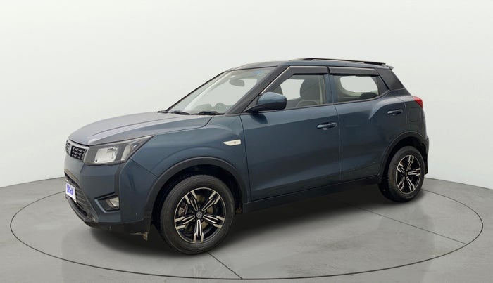 2023 Mahindra XUV300 W4 1.2 PETROL, Petrol, Manual, 84,262 km, Left Front Diagonal