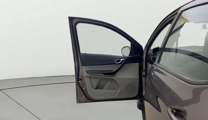 2016 Tata Tiago XZ PETROL, Petrol, Manual, 51,460 km, LHS Front Door