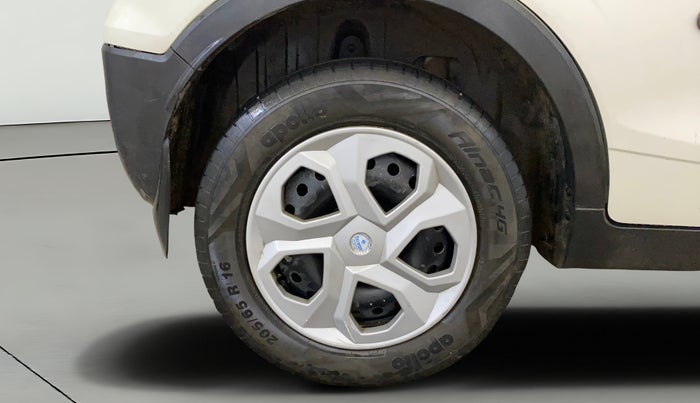 2020 Mahindra XUV300 W4 1.2 PETROL, Petrol, Manual, 61,281 km, Right Rear Wheel