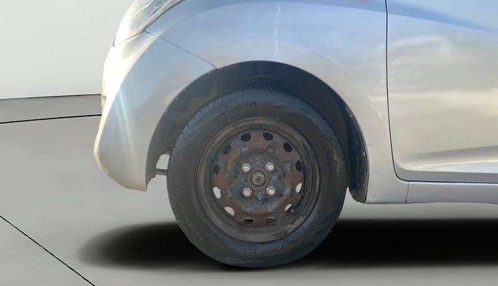 2013 Hyundai Eon MAGNA +, Petrol, Manual, 1,06,110 km, Left Front Wheel