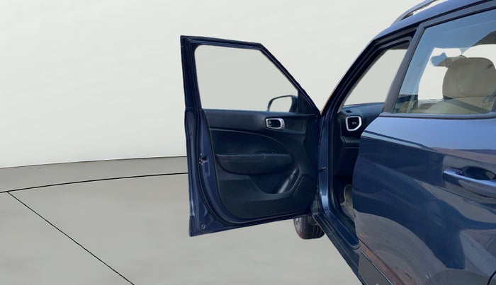 2020 Hyundai VENUE SX 1.0 TURBO, Petrol, Manual, 32,411 km, LHS Front Door