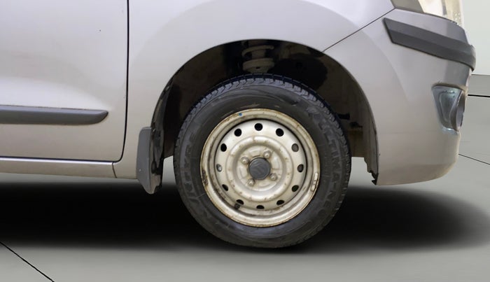 2015 Maruti Wagon R 1.0 LXI CNG, CNG, Manual, 38,588 km, Right Front Wheel