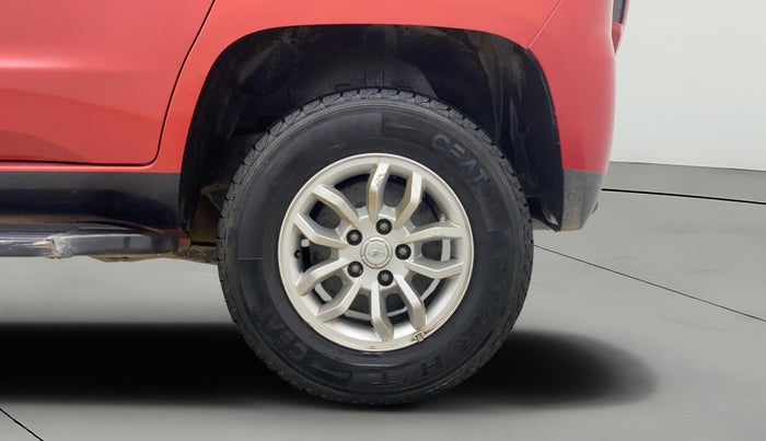 2017 Mahindra TUV300 T8, Diesel, Manual, 65,765 km, Left Rear Wheel