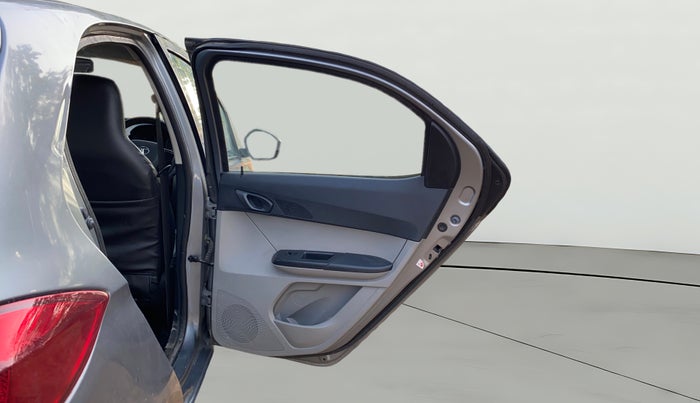 2018 Tata Tiago XT PETROL, Petrol, Manual, 59,651 km, RHS Rear Door