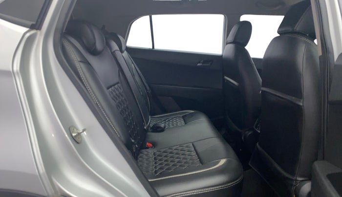 2017 Hyundai Creta SX PLUS 1.6 PETROL, Petrol, Manual, 53,470 km, Right Side Rear Door Cabin