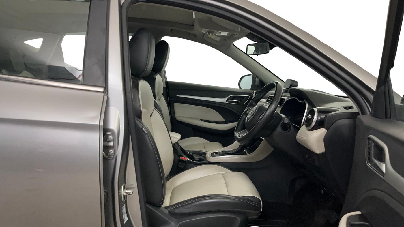 2022 MG ASTOR SAVVY 1.5 CVT, Petrol, Automatic, 34,679 km, Right Side Front Door Cabin