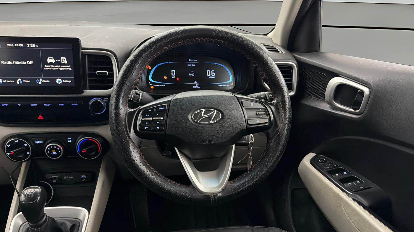 2024 Hyundai VENUE S 1.2, Petrol, Manual, 73,858 km, Steering Wheel Close Up