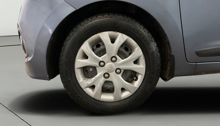 2014 Hyundai Grand i10 SPORTZ AT 1.2 KAPPA VTVT, Petrol, Automatic, 47,800 km, Left Front Wheel
