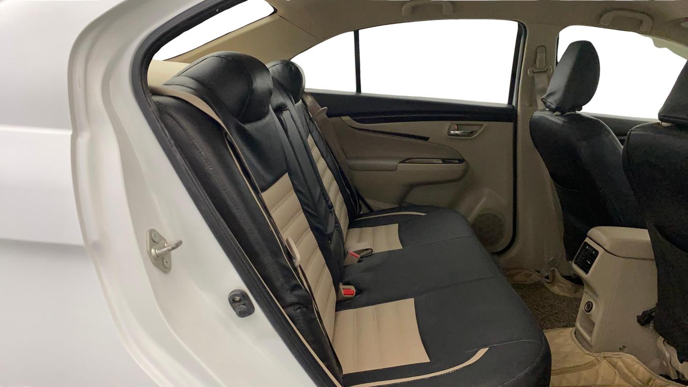 2016 Maruti Ciaz VDI+ SHVS, Diesel, Manual, 79,947 km, Right Side Rear Door Cabin