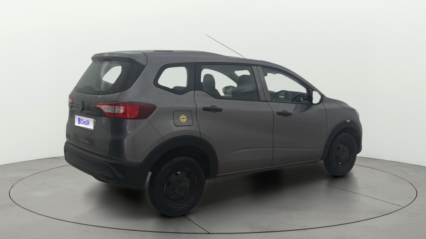 2025 Renault TRIBER Evolution, Petrol, Manual, 3,827 km, Right Back Diagonal