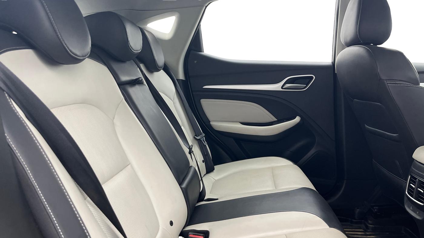 2023 MG ASTOR SHARP 1.5 MT, Petrol, Manual, 18,273 km, Right Side Rear Door Cabin