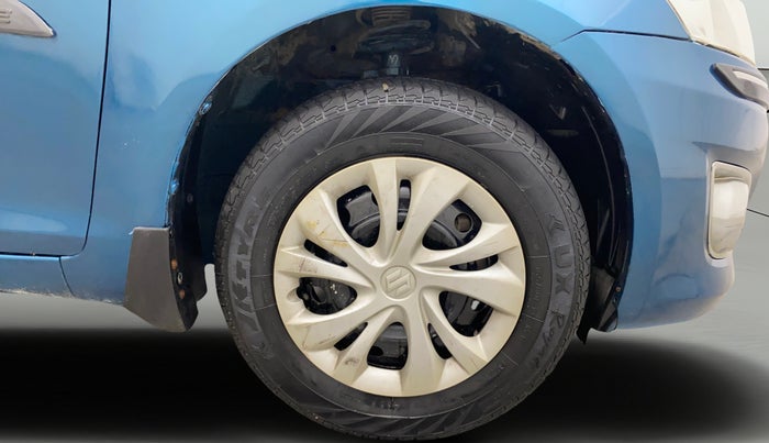 2014 Maruti Swift Dzire VXI, Petrol, Manual, 1,26,963 km, Right Front Wheel