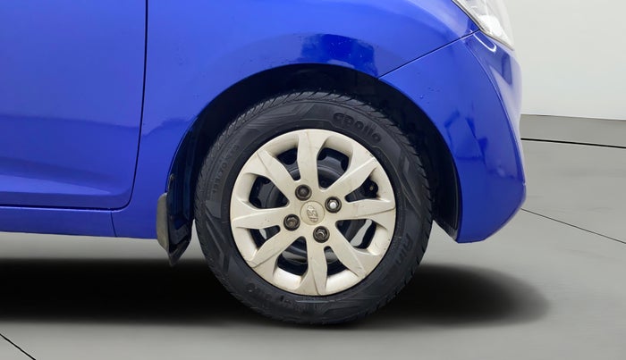 2014 Hyundai Eon MAGNA +, Petrol, Manual, 1,09,021 km, Right Front Wheel