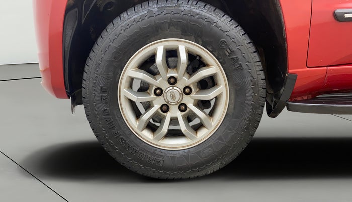2017 Mahindra TUV300 T8, Diesel, Manual, 50,574 km, Left Front Wheel