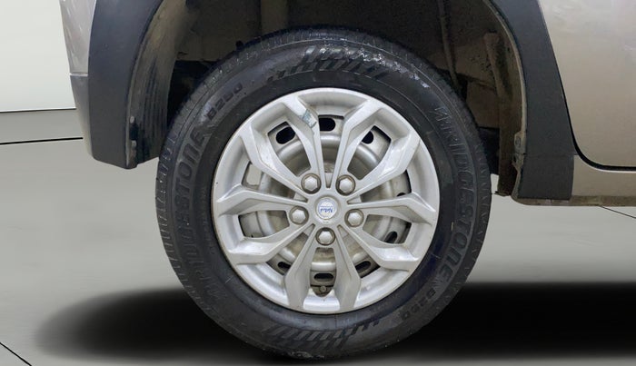 2018 Mahindra KUV 100 NXT K2 P 6 STR, Petrol, Manual, 26,324 km, Right Rear Wheel