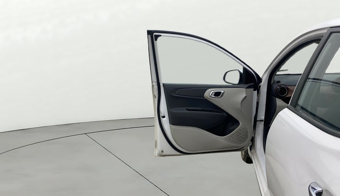 2024 Hyundai AURA SX PLUS 1.2 AMT, Petrol, Automatic, 13,194 km, LHS Front Door