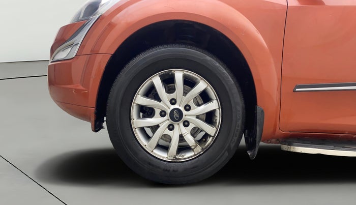 2017 Mahindra XUV500 W4, Diesel, Manual, 85,231 km, Left Front Wheel