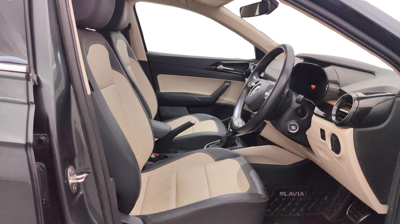 2022 Skoda SLAVIA STYLE 1.5L TSI DSG, Petrol, Automatic, 48,007 km, Right Side Front Door Cabin