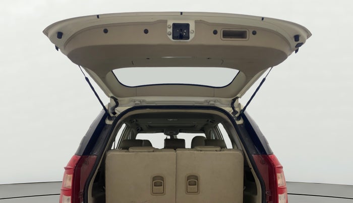 2016 Mahindra XUV500 W10 AT, Diesel, Automatic, 99,877 km, Boot Door Open