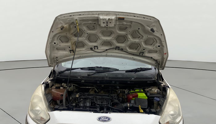 2016 Ford New Figo TITANIUM 1.2 PETROL MT, Petrol, Manual, 1,32,597 km, Open Bonet