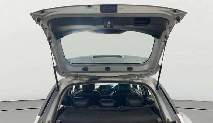 2023 Maruti FRONX DELTA PLUS 1.2MT, Petrol, Manual, 31,992 km, Boot Door Open