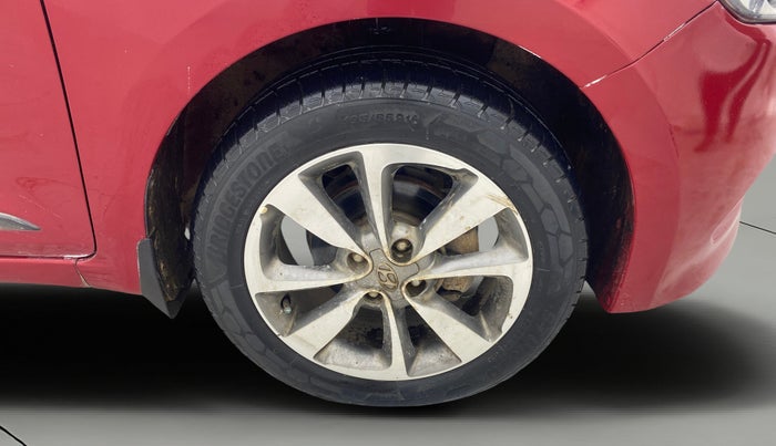 2015 Hyundai Elite i20 SPORTZ 1.4 (O) CRDI, Diesel, Manual, 71,812 km, Right Front Wheel