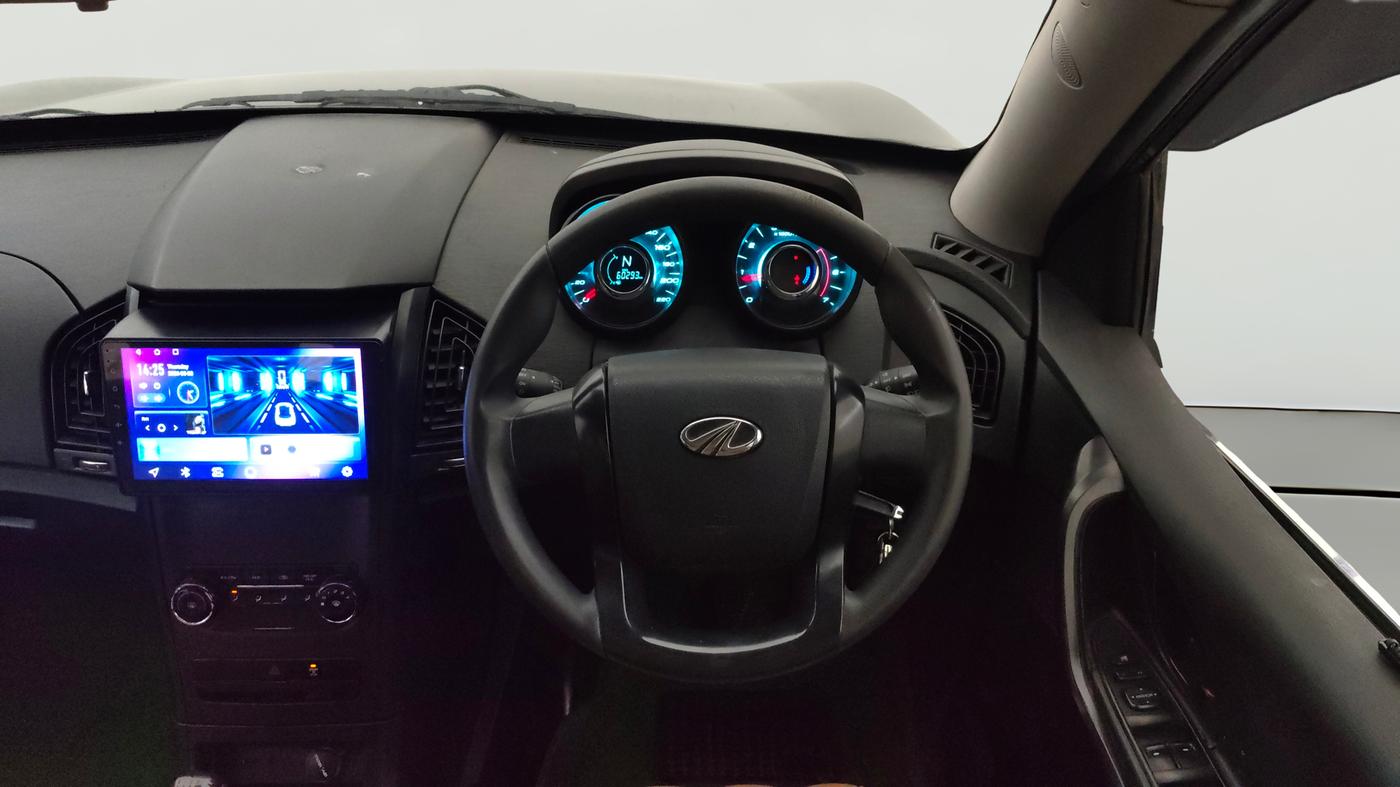 2019 Mahindra XUV500 W5, Diesel, Manual, 60,258 km, Steering Wheel Close Up