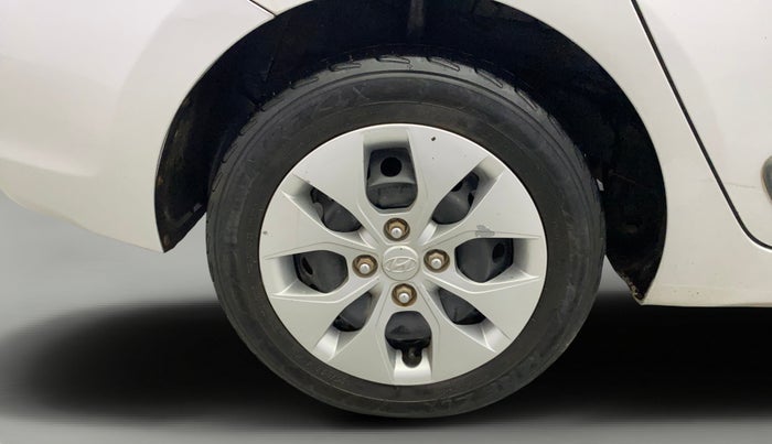 2014 Hyundai Xcent S 1.2, Petrol, Manual, 1,01,468 km, Right Rear Wheel