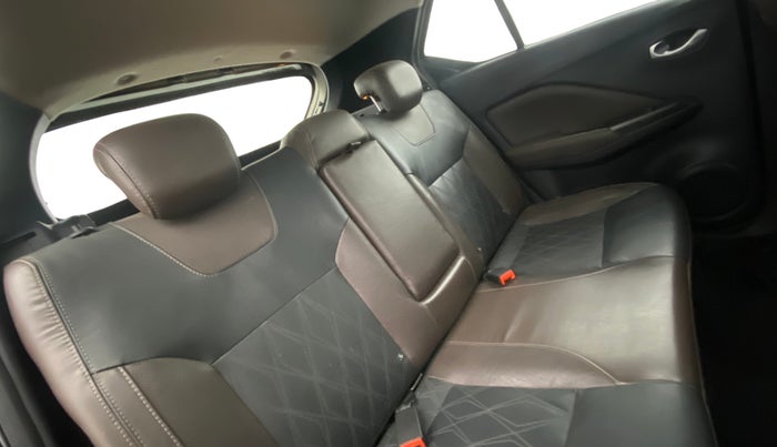 2019 Nissan Kicks XV PREMIUM O DUAL TONE DIESEL, Diesel, Manual, 1,04,656 km, Right Side Rear Door Cabin