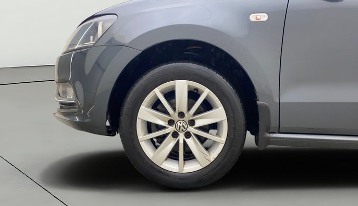 2014 Volkswagen Polo HIGHLINE1.2L, Petrol, Manual, 70,578 km, Left Front Wheel