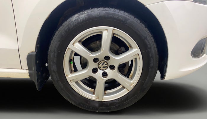 2013 Volkswagen Vento HIGHLINE DIESEL 1.6, Diesel, Manual, 70,042 km, Right Front Wheel