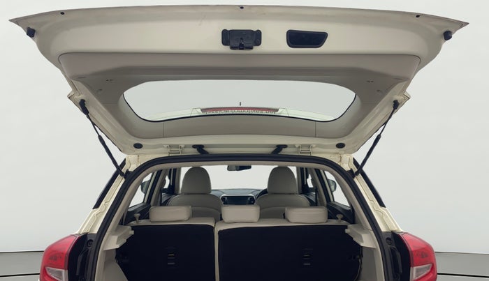 2022 Mahindra XUV300 W8 (O) 1.2 PETROL AMT, Petrol, Automatic, 18,872 km, Boot Door Open