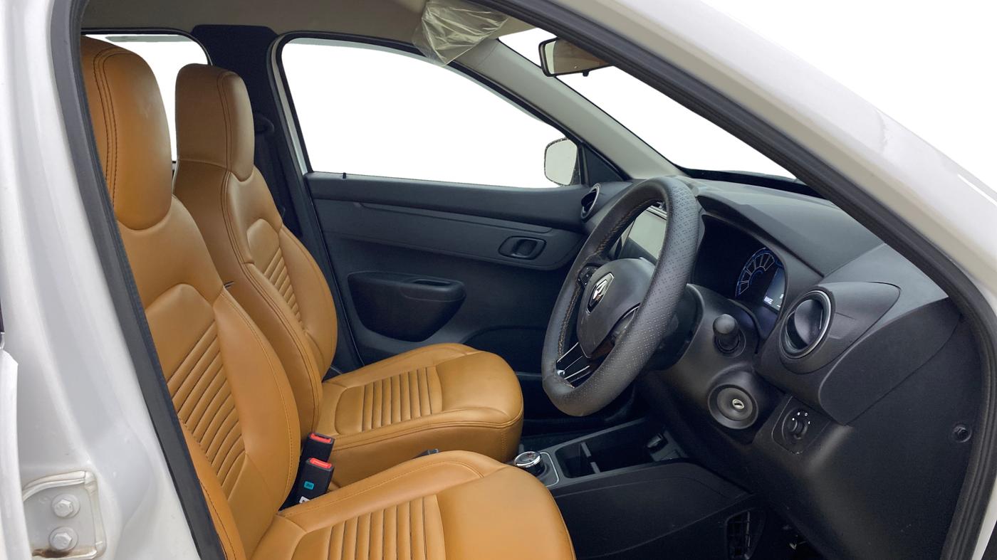 2023 Renault Kwid RXT 1.0 AMT, Petrol, Automatic, 8,436 km, Right Side Front Door Cabin