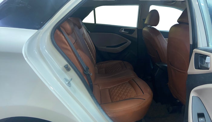 2016 Hyundai Elite i20 ASTA 1.4 CRDI, Diesel, Manual, 85,511 km, Right Side Rear Door Cabin