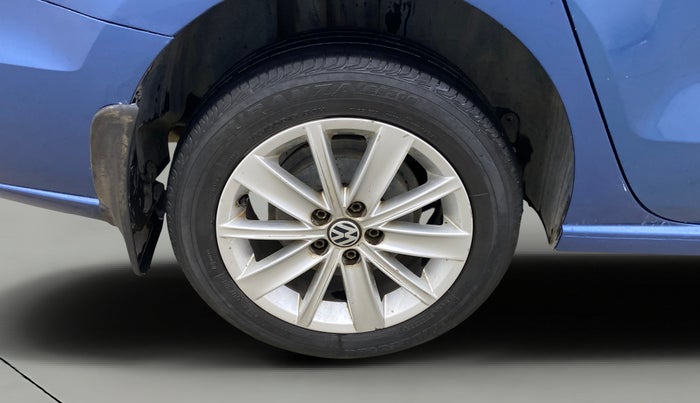 2017 Volkswagen Vento HIGHLINE 1.5 AT, Diesel, Automatic, 92,823 km, Right Rear Wheel