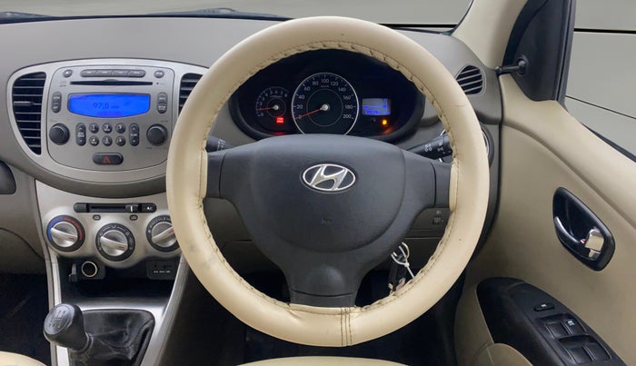 2014 Hyundai i10 SPORTZ 1.1, Petrol, Manual, 28,564 km, Steering Wheel Close Up