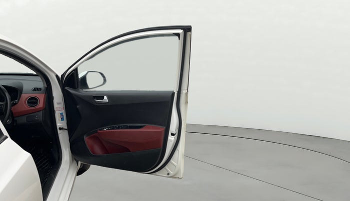 2016 Hyundai Grand i10 1.2 SPORTZ PRIME EDITION VTVT, Petrol, Manual, 36,860 km, RHS Front Door