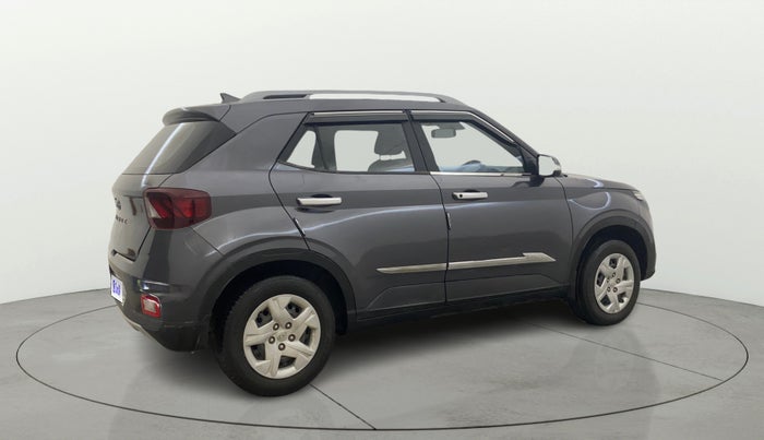 2022 Hyundai VENUE S+ 1.2, CNG, Manual, 56,314 km, Right Back Diagonal