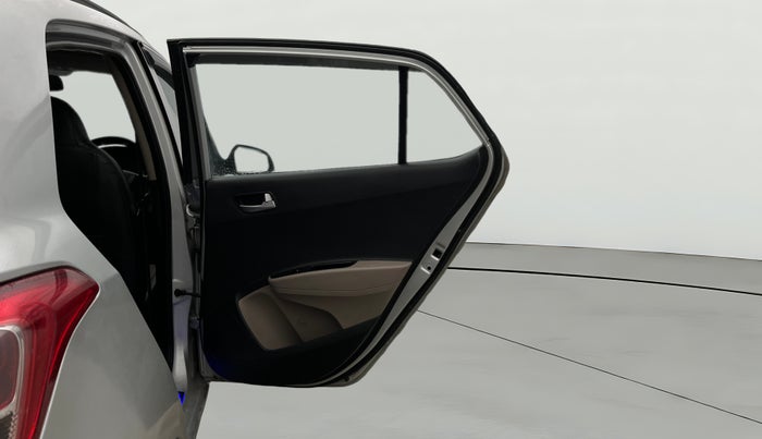 2015 Hyundai Grand i10 SPORTZ 1.2 KAPPA VTVT, CNG, Manual, 53,745 km, RHS Rear Door