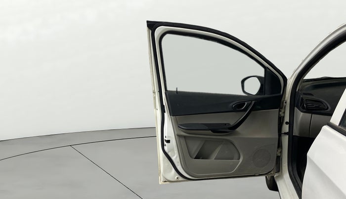 2018 Tata Tiago XT PETROL, CNG, Manual, 86,424 km, LHS Front Door